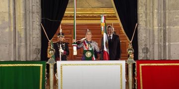 Claudia Sheinbaum hace historia al ser la primera mujer en dar el Grito de Independencia