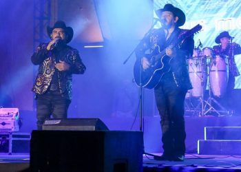Grupo Palomo puso a cantar a más de 12 mil personas en la Feria de Cholula