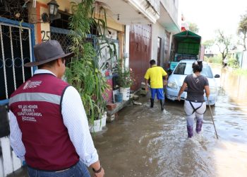 Omar Muñoz acude a zonas afectadas de Sanctorum y Chautenco tras intensas lluvias