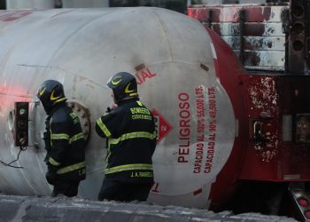 Aumenta a 15 la cifra de muertos por explosión de pipa en CDMX