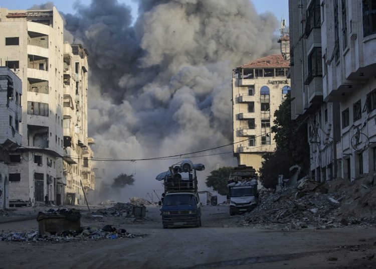 Al menos 20 muertos en ciudad de Gaza tras otra noche de ataques israelíes