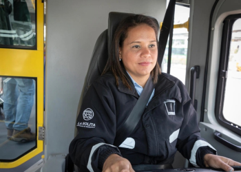 Inclusión de mujeres choferes será requisito para obtener concesión de transporte público