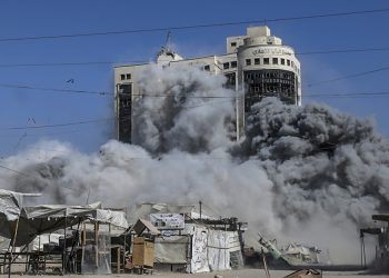Netanyahu avisa que destrucción de edificios en Gaza es solo un ‘preludio’
