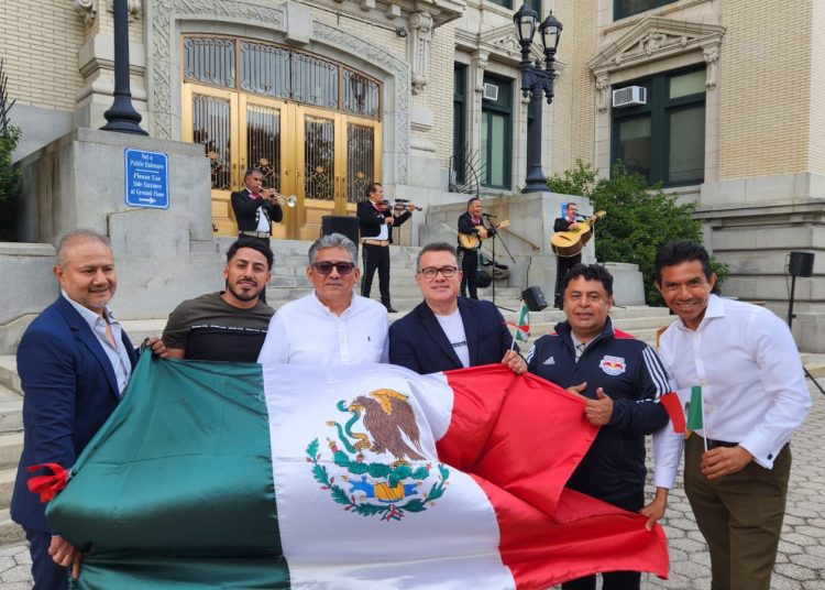 Gobierno de Puebla se une a los festejos patrios en Nueva York