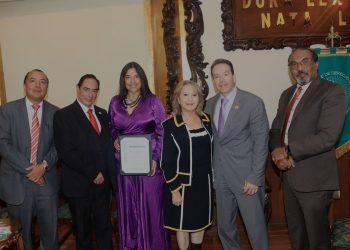 Presentan libro sobre Juana C. Romero en Escuela Libre de Derecho