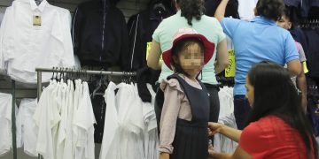 Niñas poblanas podrán elegir si llevan falda o pantalón como uniforme