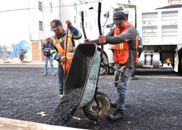 Avanza rehabilitación vial en la unidad habitacional Loma Bella