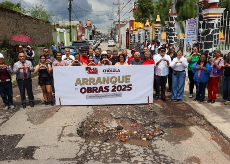 Gobierno de Tonantzin Fernández sigue rehabilitando calles de San Pedro Cholula