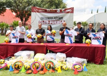 Inaugura Tonantzin Fernández talleres del Club Puebla en San Pedro Cholula