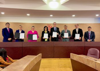 IMSS Puebla y Upaep firman convenio de colaboración en favor de la investigación