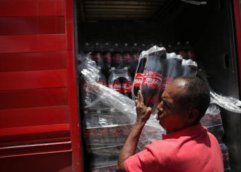 ONG celebran alza a impuestos, pero lamentan exclusión del alcohol