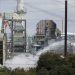 Incendio afecta a una planta petrolera en Los Ángeles
