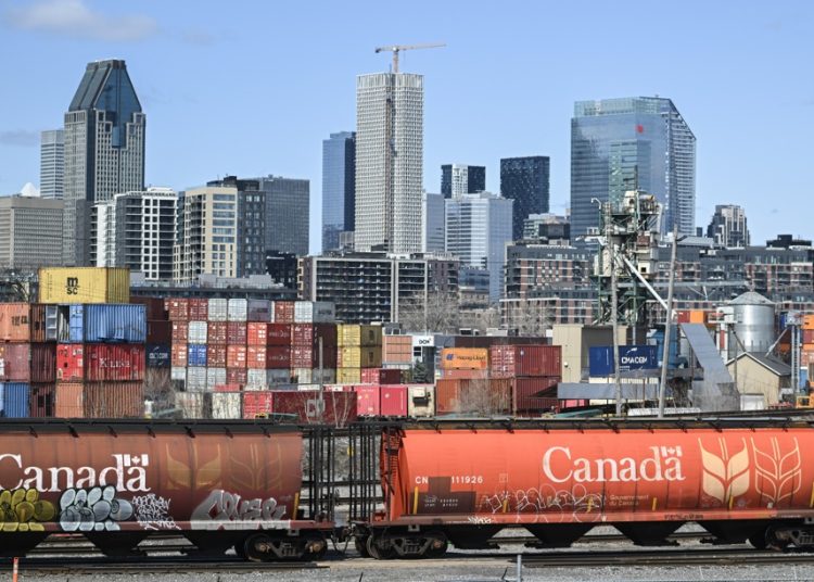 Trump anuncia un aumento del 10% de los aranceles a Canadá