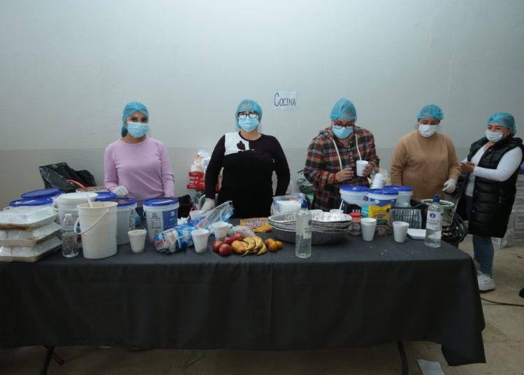 SEDIF entrega alimentos, colchonetas y cobertores a damnificados en Sierra Norte