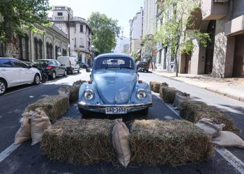 Fusca celeste de Pepe Mujica sale a la calle como homenaje