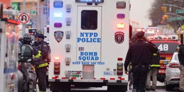 Explosión de gas derrumba edificio en Nueva York