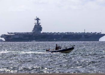 EE.UU. despliega su mayor portaaviones en el Caribe ante tensión con Venezuela