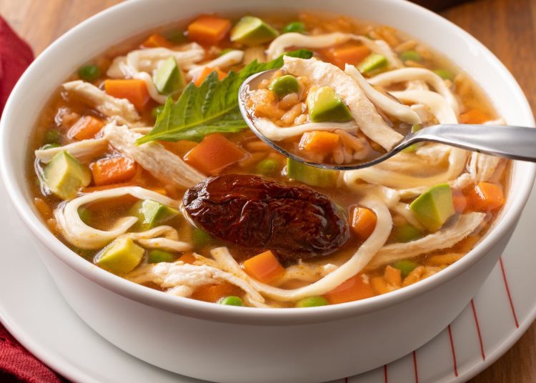Vips presenta el 14 de octubre como el «Día del Caldo Tlalpeño», tesoro de la gastronomía mexicana