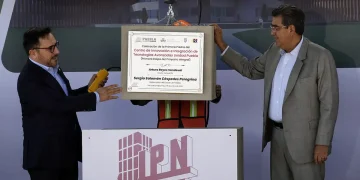 Honoris Causa del IPN a Sergio Salomón