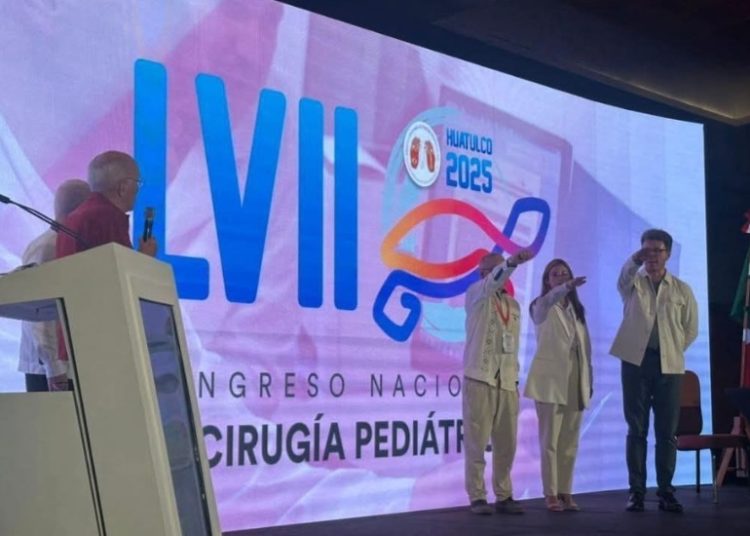 Académico de Anáhuac Puebla asume presidencia del Colegio y Sociedad Mexicana de Cirugía Pediátrica