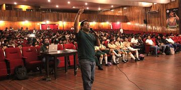 Un pueblo educado no se deja someter