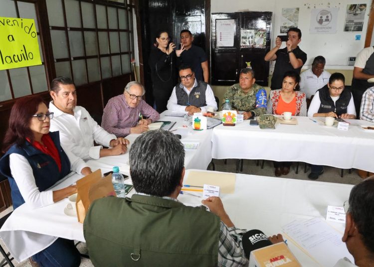 Salud federal y Gobierno estatal previenen brotes epidemiológicos en comunidades afectadas