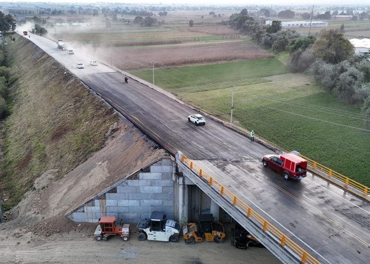 Gobierno Estatal abre el paso vehicular en el Bulevar Aeropuerto