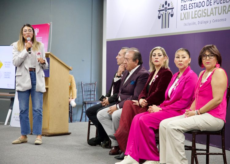 Congreso hace plática de concientización sobre cáncer de mama