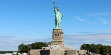 Cierran la Estatua de la Libertad por cierre gubernamental en EEUU