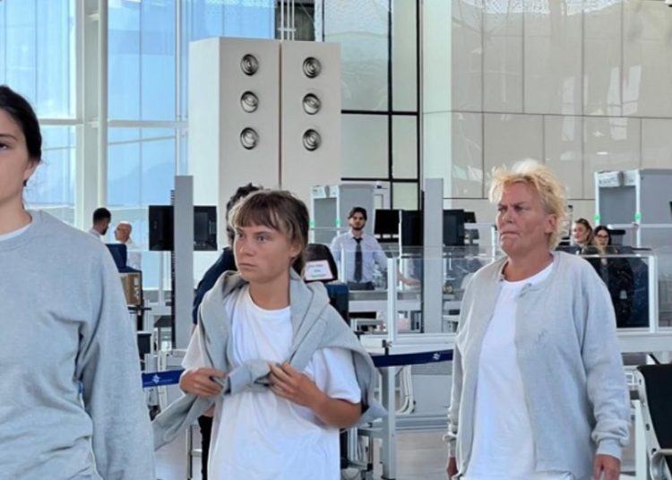 Israel deporta a otros 171 activistas de la GSF, incluida Greta Thunberg
