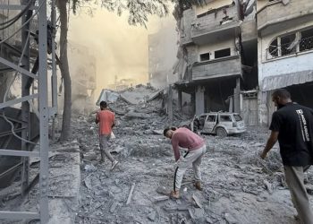 Artillería israelí bombardea este jueves el sur de Gaza, pese al alto al fuego