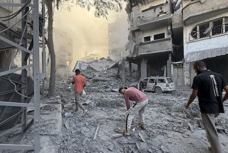 Artillería israelí bombardea este jueves el sur de Gaza, pese al alto al fuego