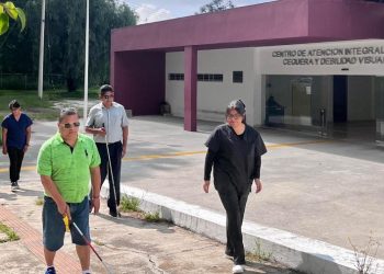 Sedif ofrece terapias a personas con ceguera y debilidad visual