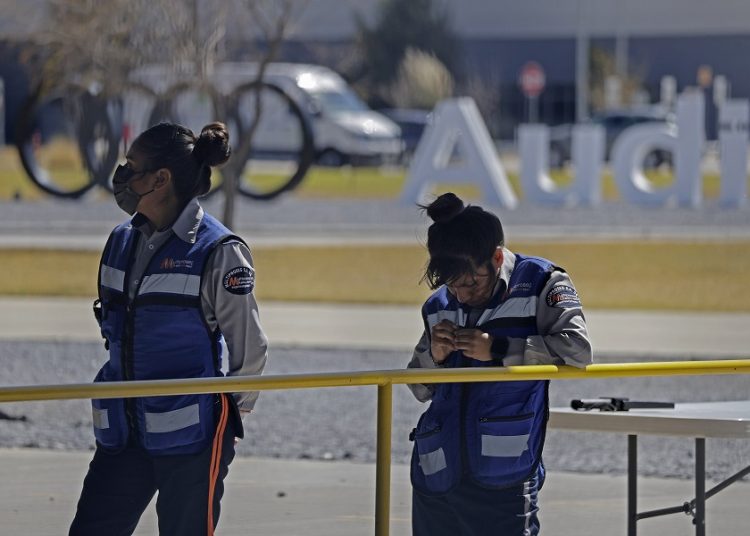Audi México anuncia ajustes de producción