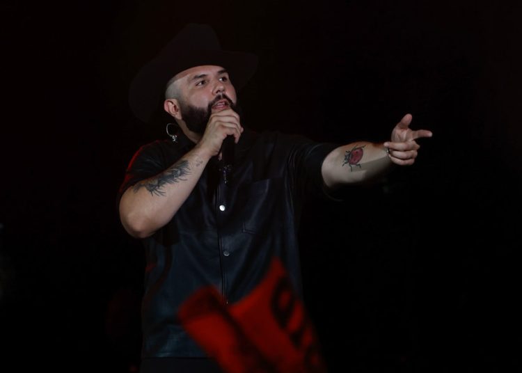 Carín León une su voz con Bon Jovi en “We Made It Look Easy”