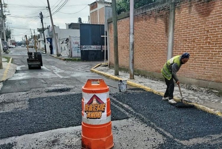 Bacheando Puebla fortalece infraestructura vial en el norte de la ciudad