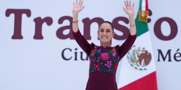 Sheinbaum celebra su primer año de gobierno en el Zócalo de la CDMX