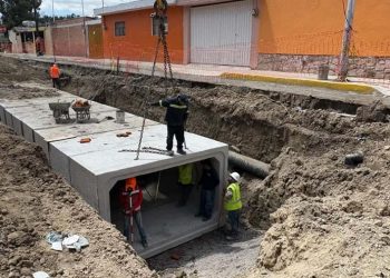 Avanza construcción del colector pluvial en Vista Hermosa Álamos