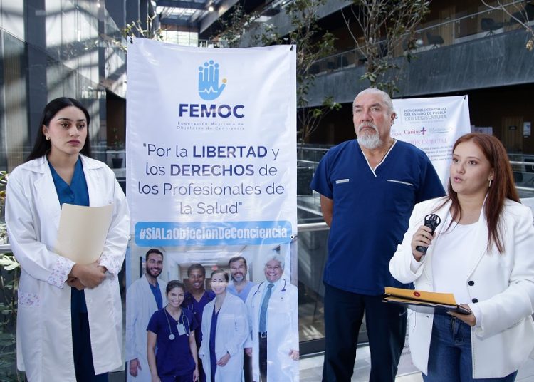 Médicos exigen rechazar reforma que los obligaría a practicar abortos