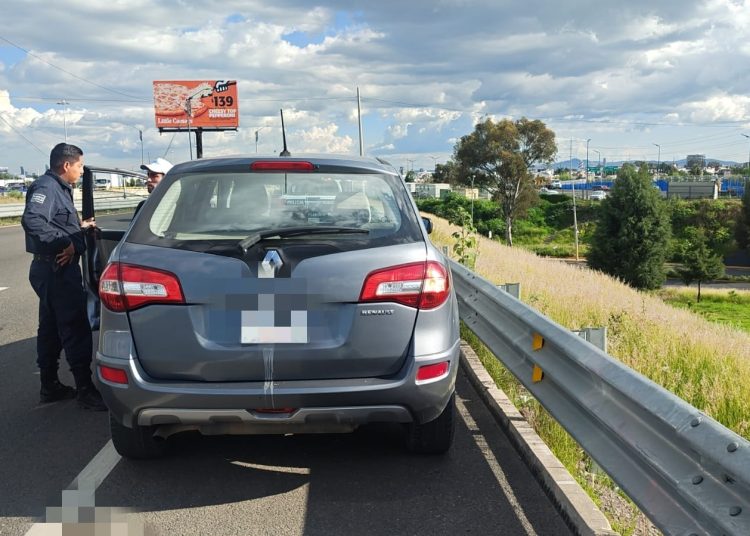 SSCyPC de Cuautlancingo recupera auto con reporte de robo y asegura al conductor