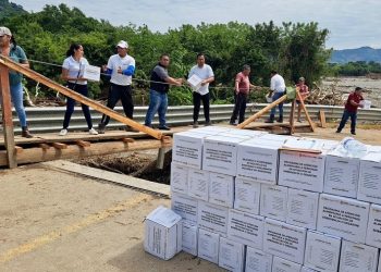 Sedif entrega más de 25 mil apoyos a familias afectadas por lluvias