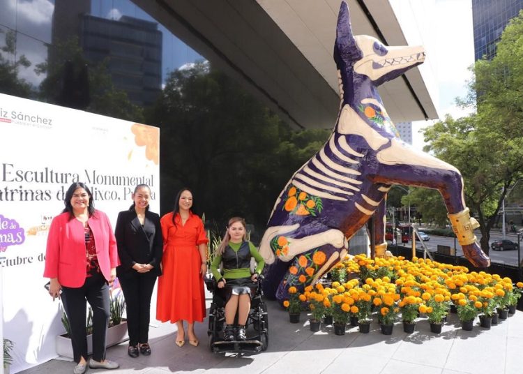 Estatua monumental del Valle de Catrinas de Atlixco llega al Senado