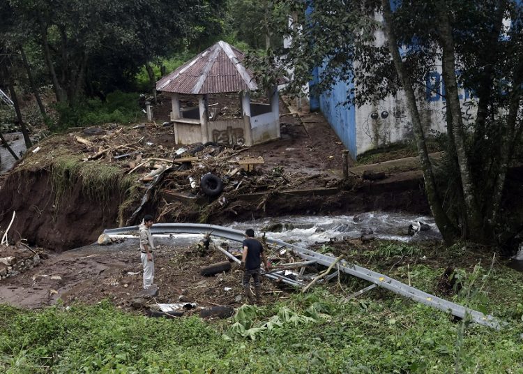 Canaco pide a comercios no aprovecharse de contingencia por lluvias