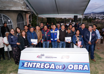 Lupita Cuautle entrega obras de drenaje y electrificación en San Antonio Cacalotepec