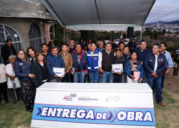 Lupita Cuautle entrega obras de drenaje y electrificación en San Antonio Cacalotepec