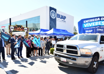 BUAP entrega 60 toneladas de víveres al DIF estatal para población damnificada