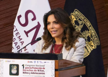 Reconocen 10 años de Procuraduría de Protección a Niñas, Niños y Adolescentes con billete de Lotenal