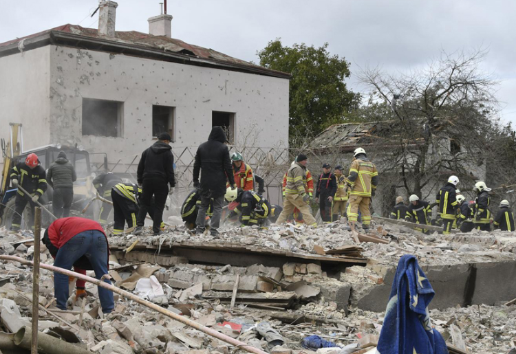 Rusia ataca con drones y misiles toda Ucrania; reportan 5 muertes