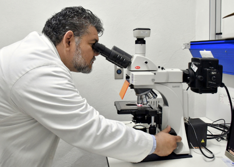 Investigador BUAP desarrolla biosensores para detectar bacterias patógenas y toxinas