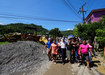 Sheinbaum visita Huauchinango tras lluvias; anuncia apoyos y censo de daños